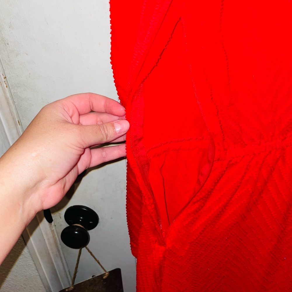 ๐ H&M long sleeve maxi red dress ๐ - Picture 9 of 10